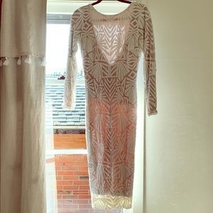 Dress the population dress in perfect condition.